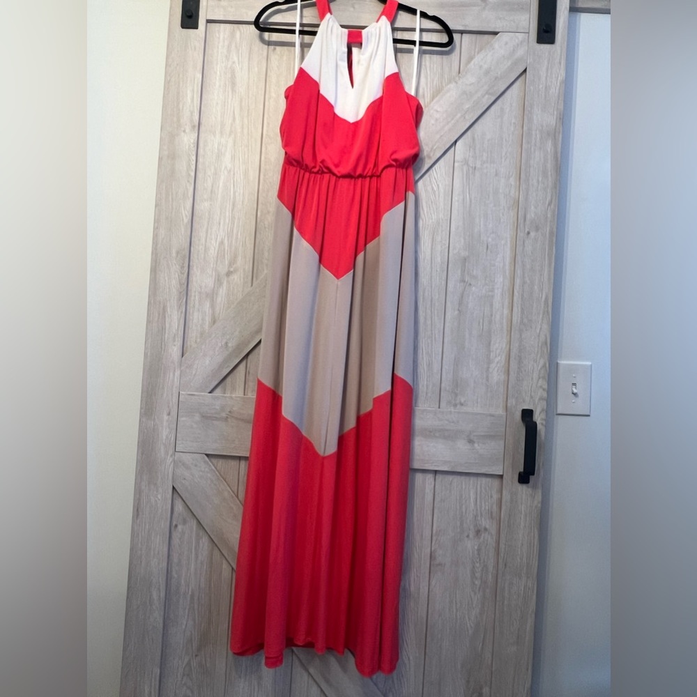 Vince Camuto Maxi dress - size 6